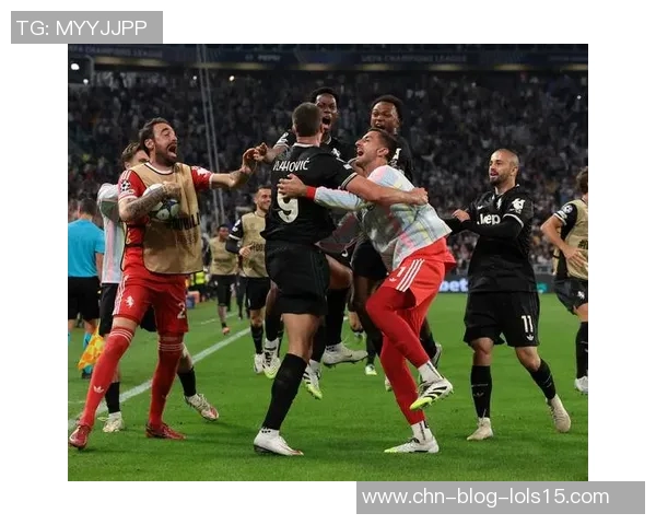 多特蒙德与马拉加精彩对决图片回顾展现足球魅力与激情瞬间 多特蒙德与马拉加精彩对决图片回顾展现足球魅力与激情瞬间